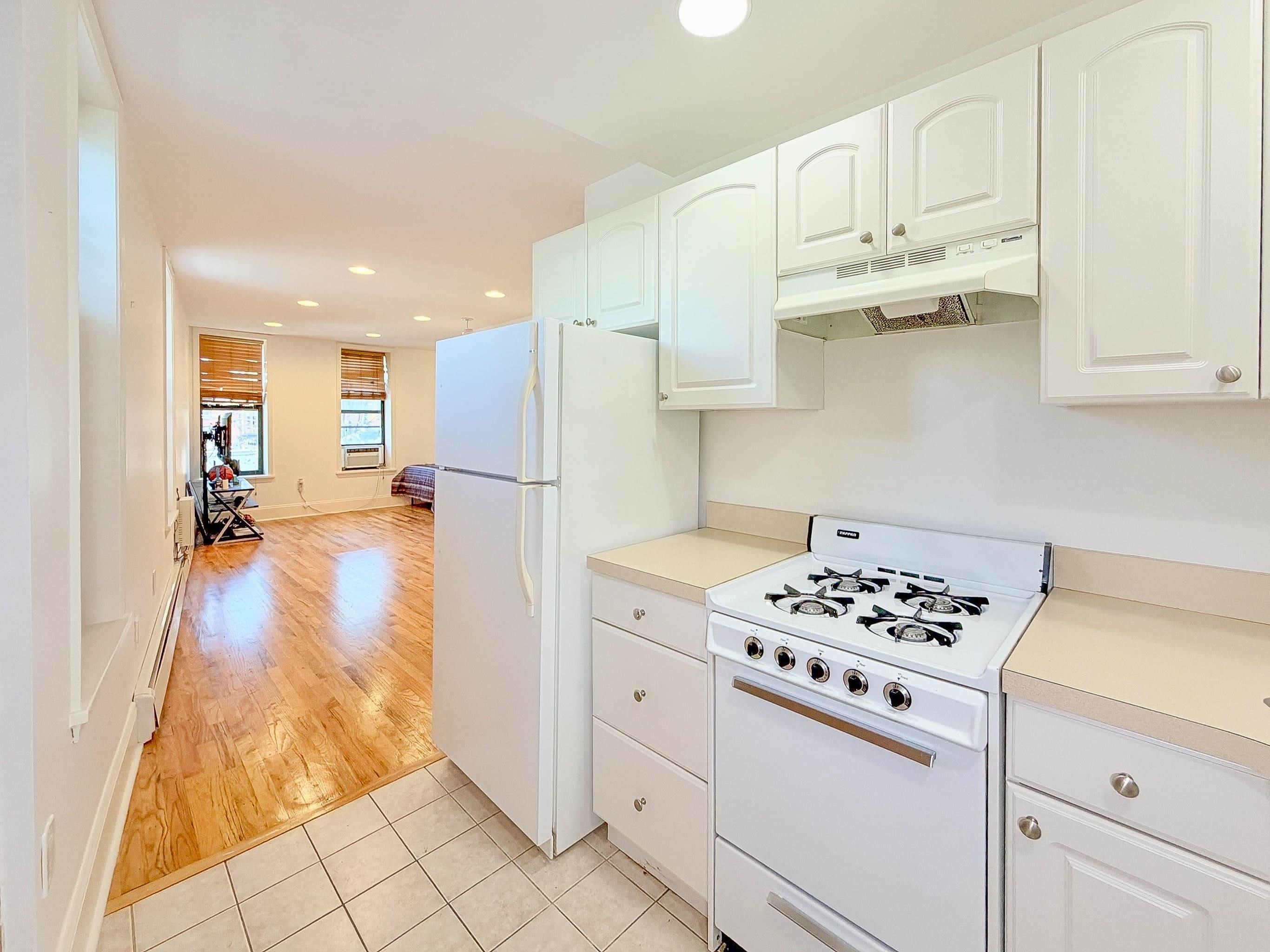 197 NEWARK AVE Unit: 1
