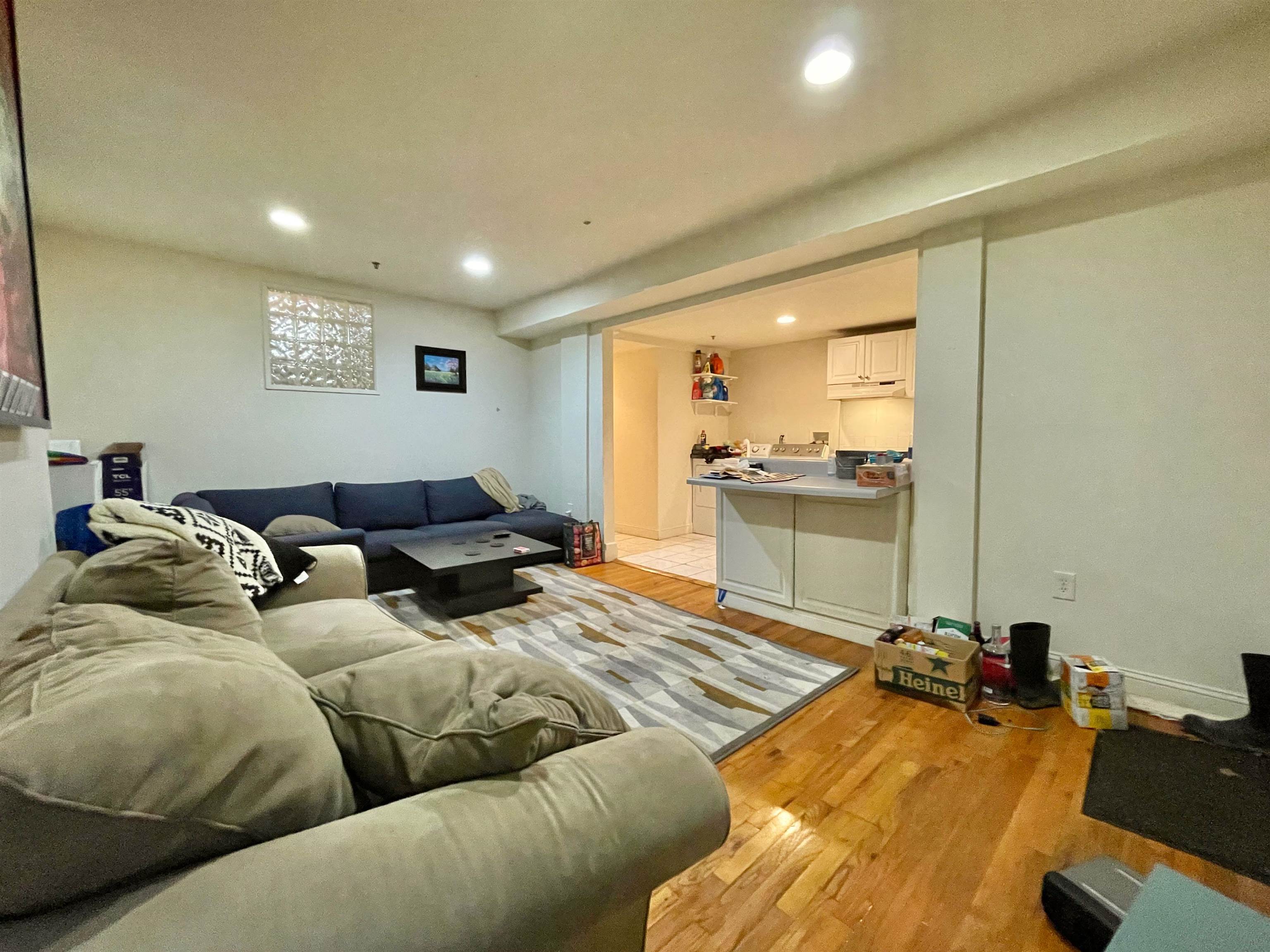 1035 WASHINGTON ST Unit: LL