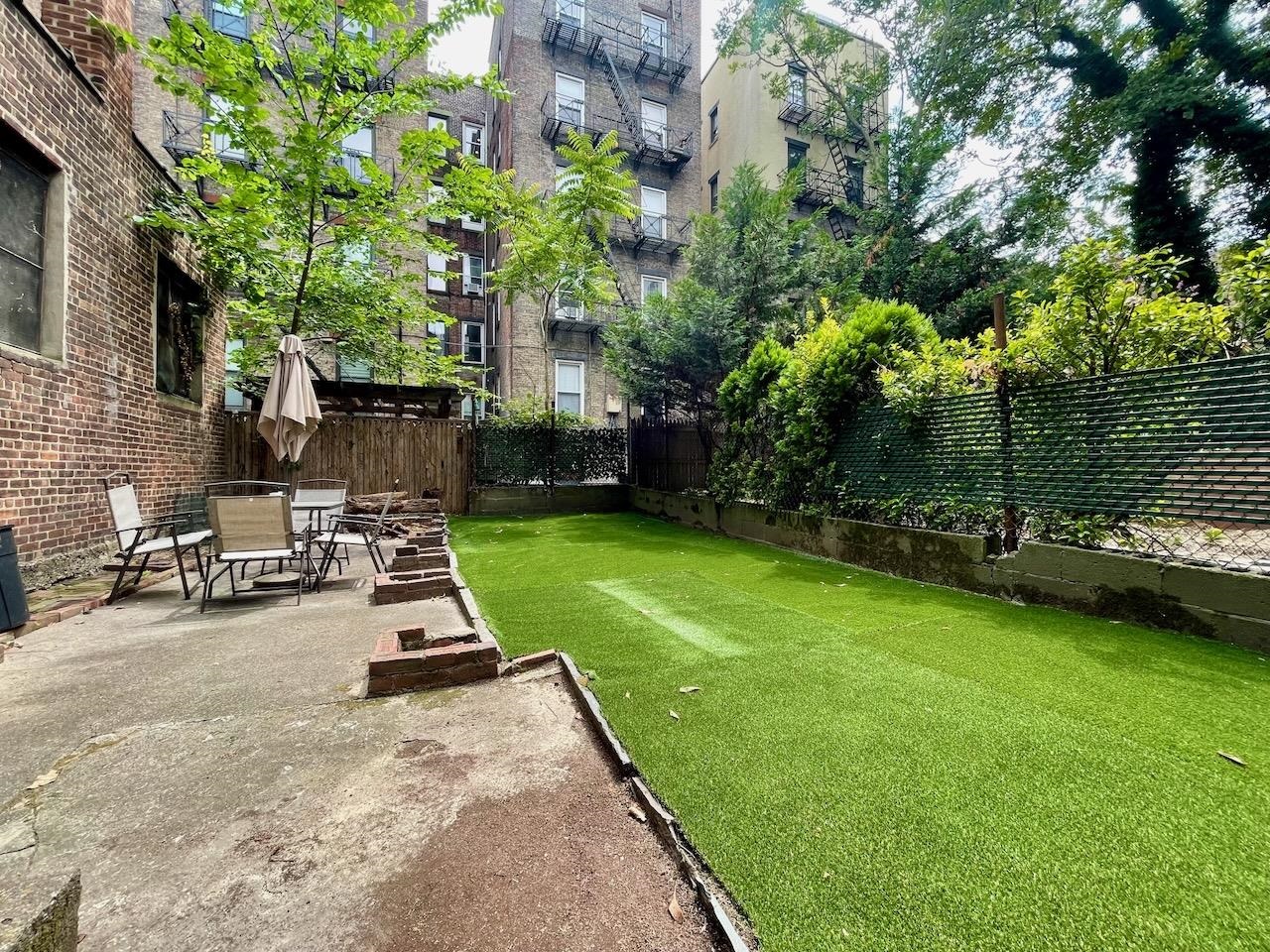 1035 WASHINGTON ST Unit: LL
