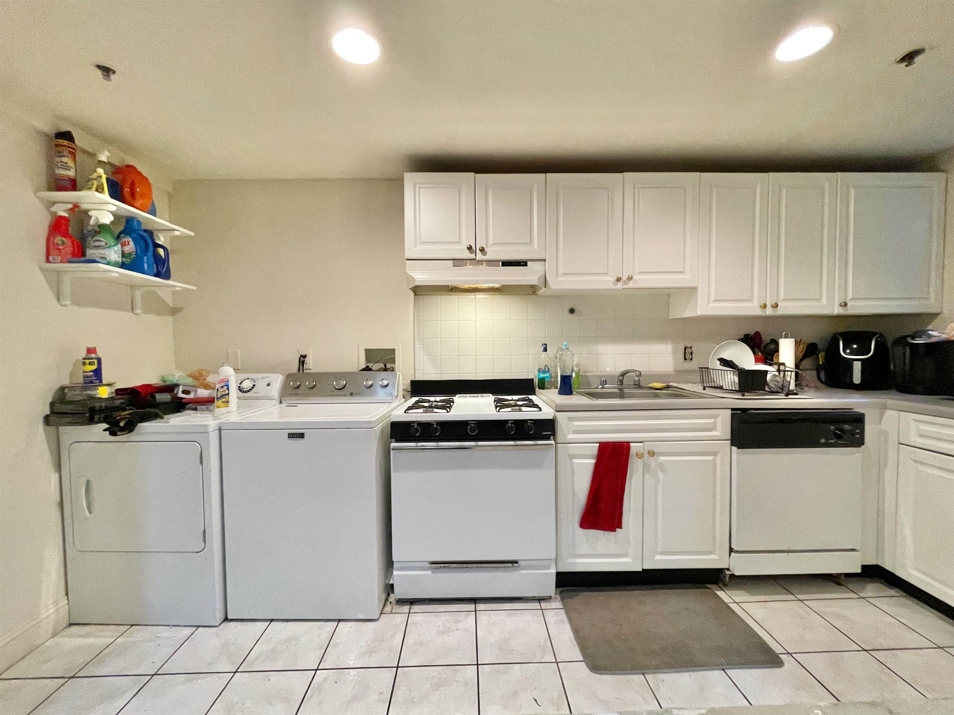 1035 WASHINGTON ST Unit: LL