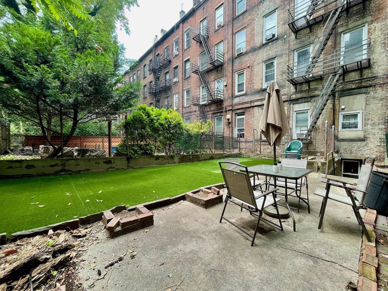 1035 WASHINGTON ST Unit: LL