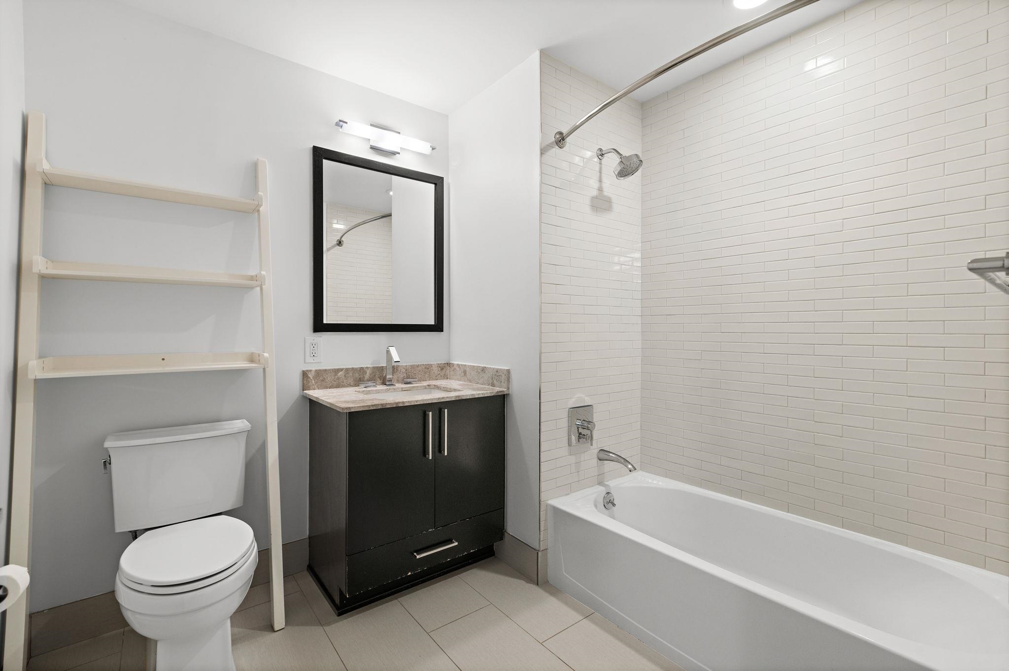 1100 MAXWELL LANE Unit: 509