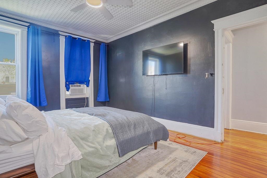 192 GRIFFITH ST Unit: 3
