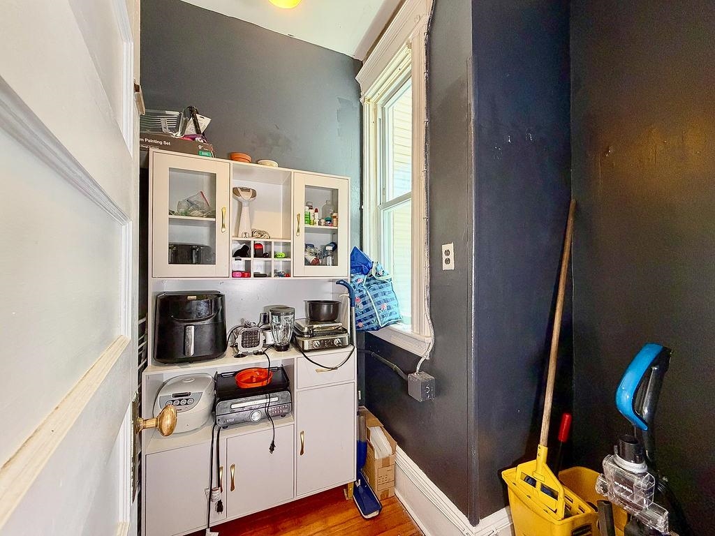192 GRIFFITH ST Unit: 3