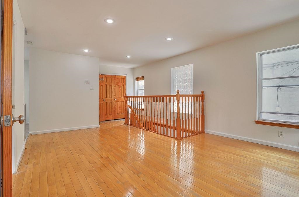 108 HUTTON ST Unit: 2nd Fl