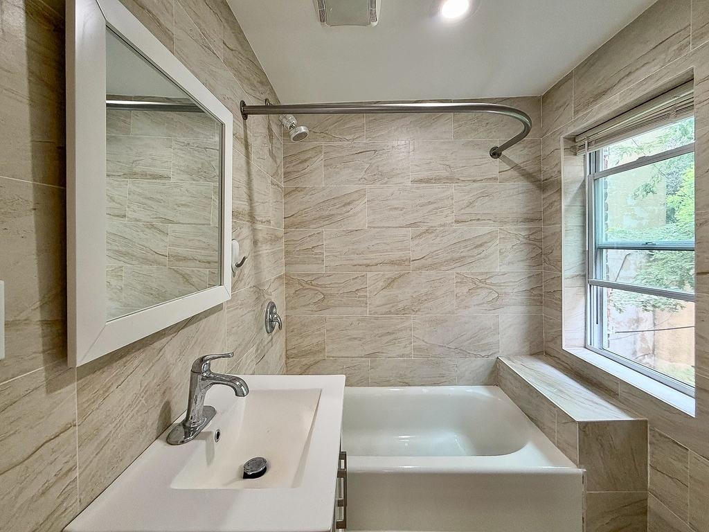 108 HUTTON ST Unit: 2nd Fl