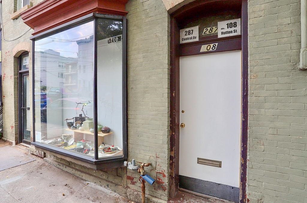 108 HUTTON ST Unit: 2nd Fl