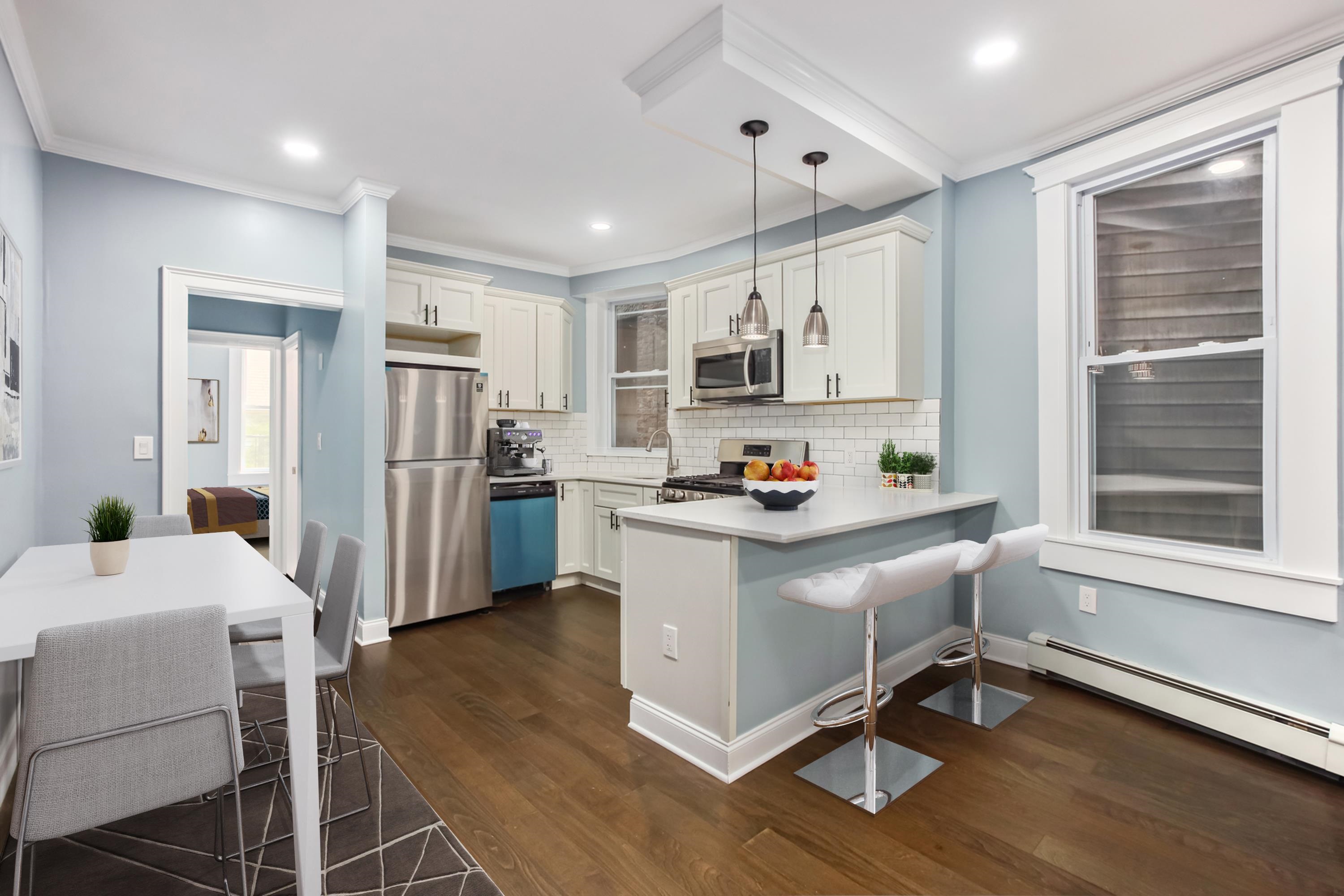 380 BALDWIN AVE Unit: 2R
