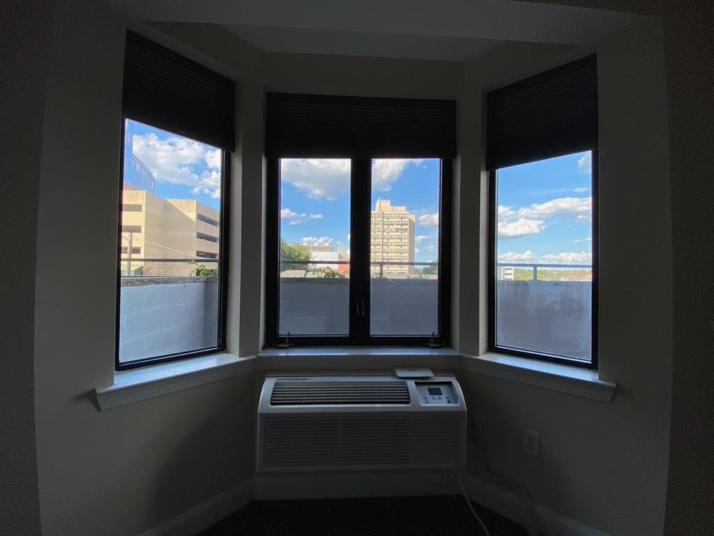 29 1ST ST Unit: 505