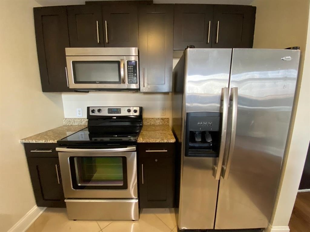 29 1ST ST Unit: 505