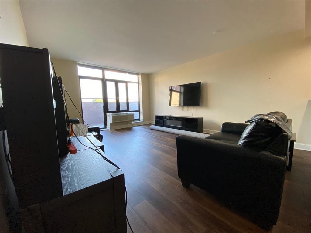 29 1ST ST Unit: 505