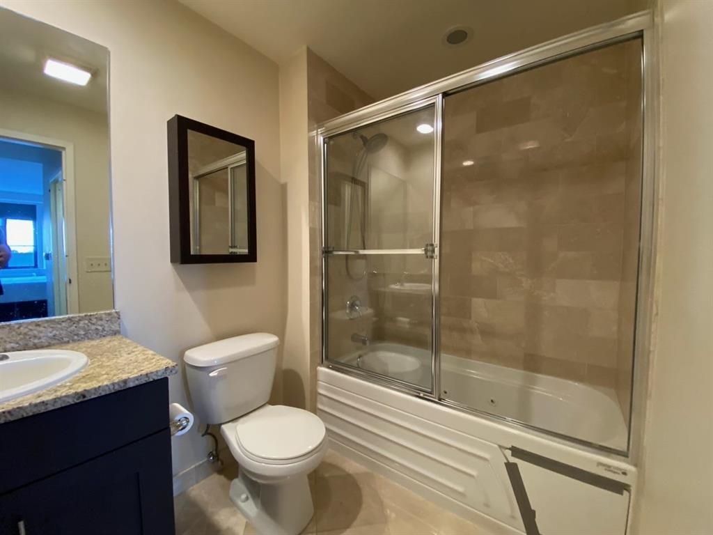 29 1ST ST Unit: 505