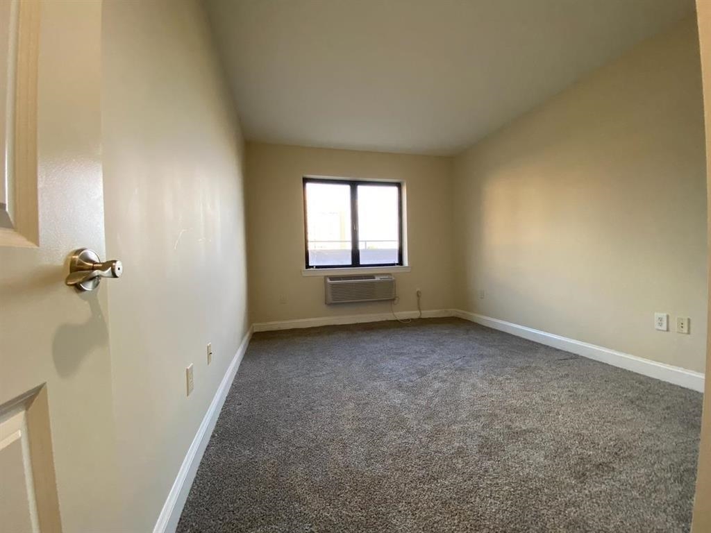 29 1ST ST Unit: 505