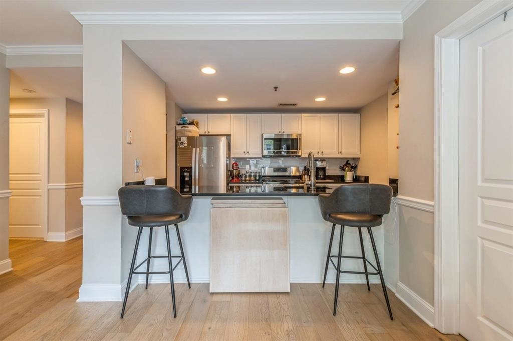 70 ADAMS ST Unit: 2A