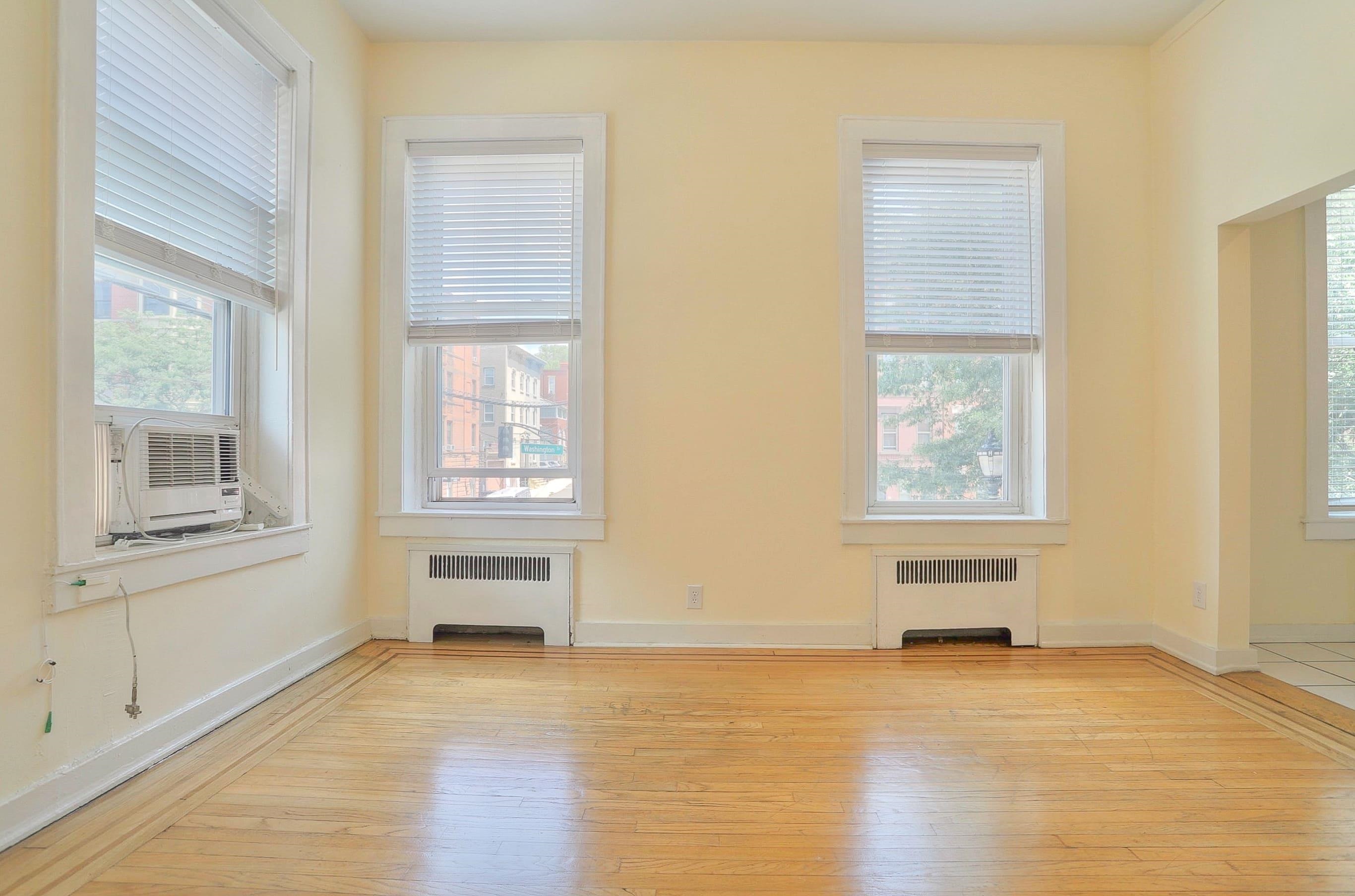 740 WASHINGTON ST Unit: Apt 2