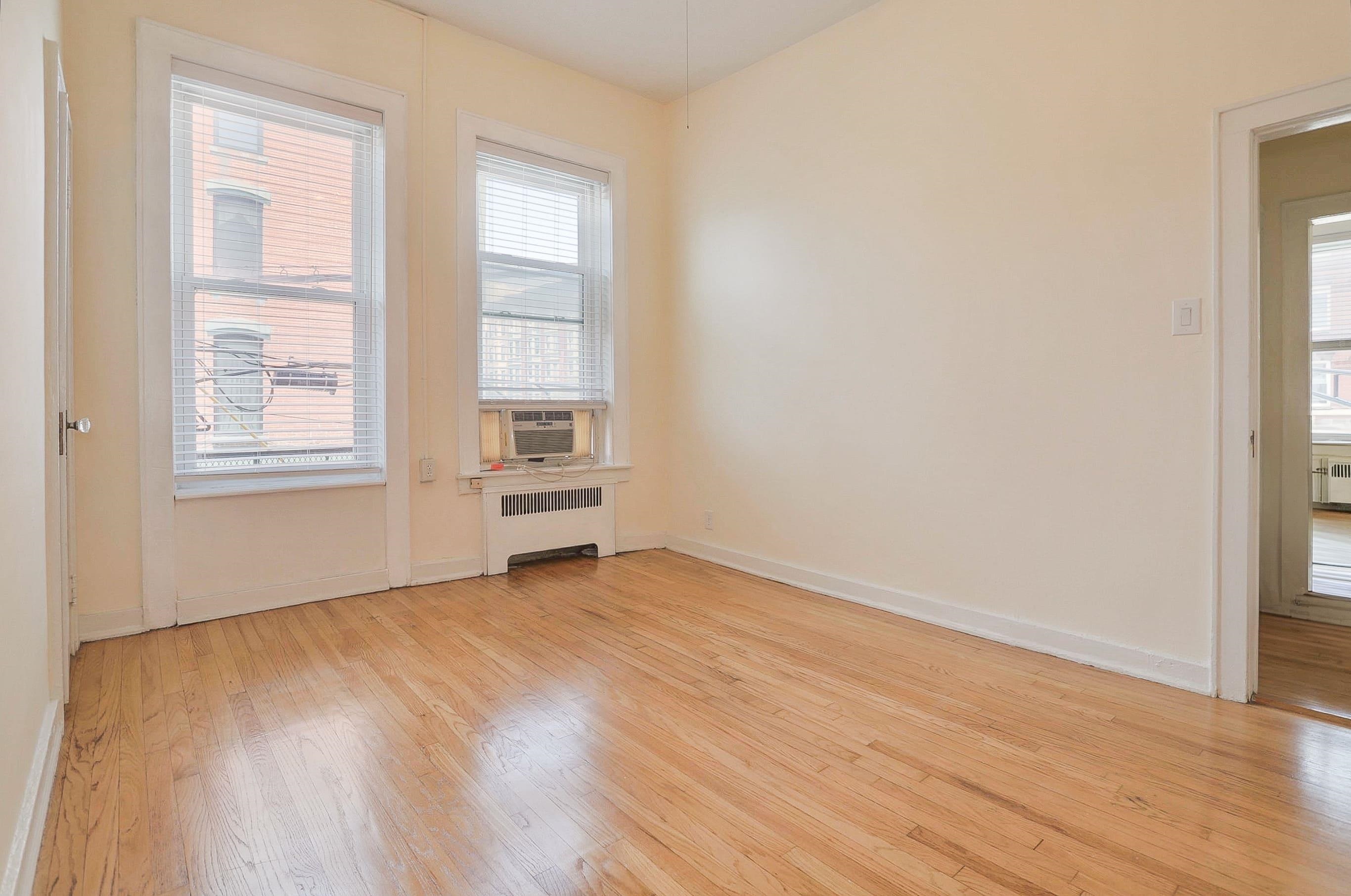 740 WASHINGTON ST Unit: Apt 2