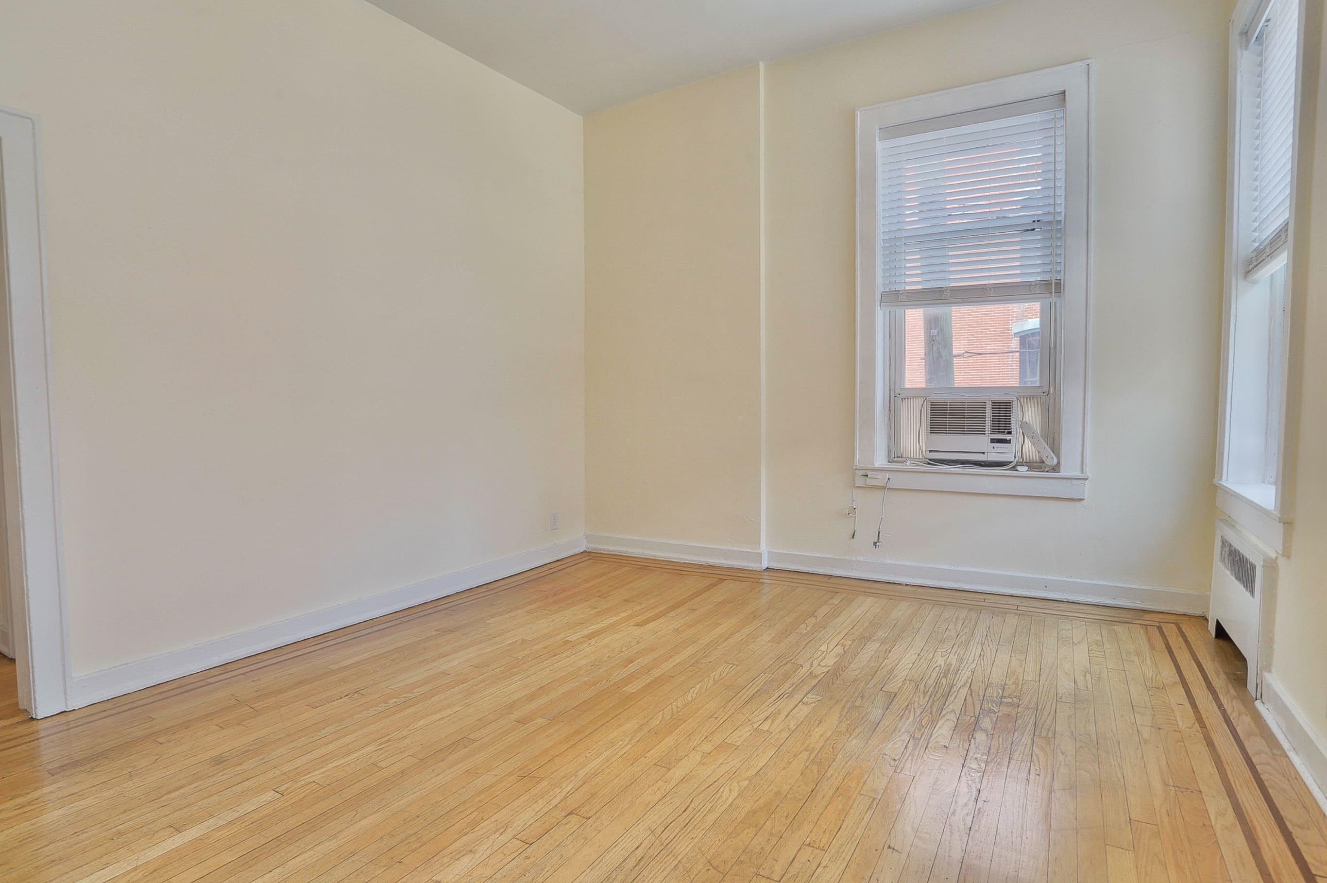 740 WASHINGTON ST Unit: Apt 2