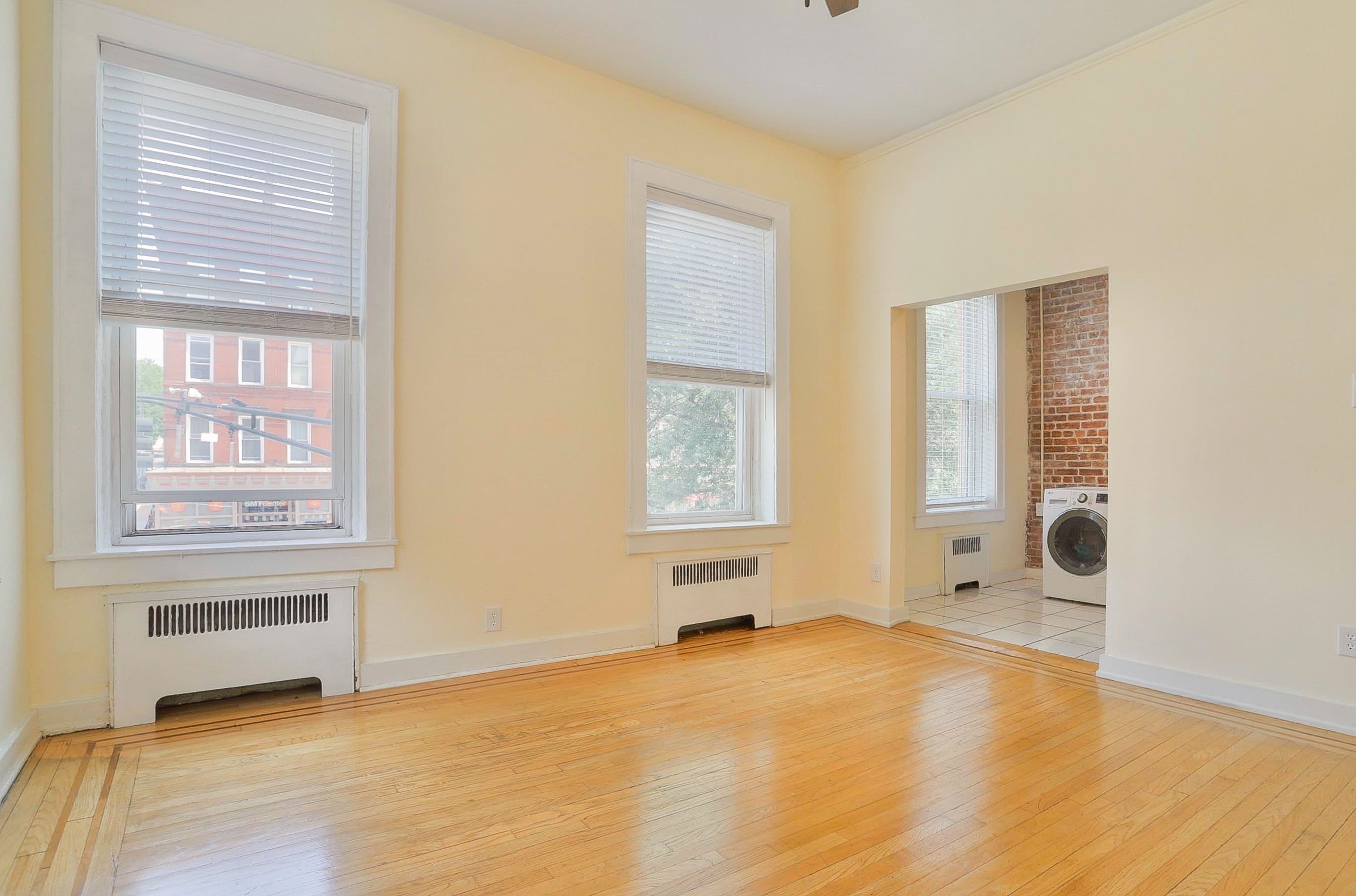 740 WASHINGTON ST Unit: Apt 2