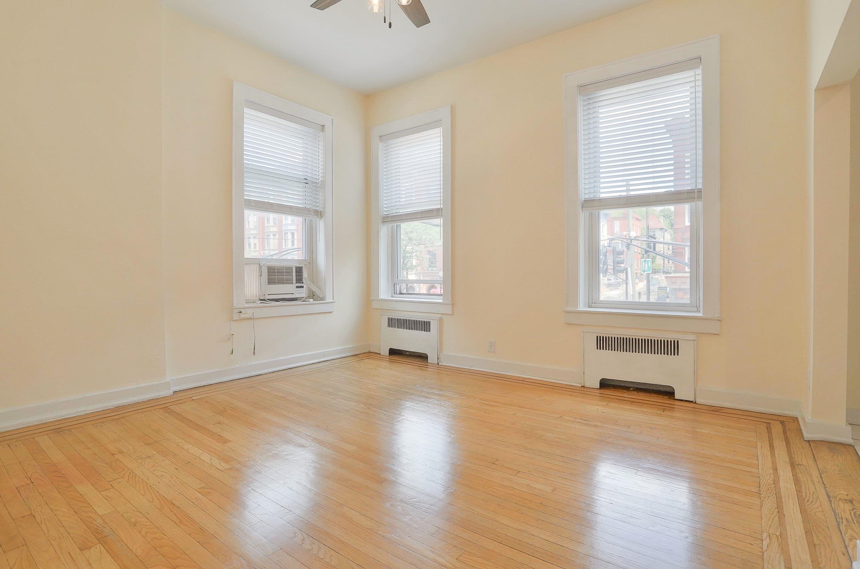 740 WASHINGTON ST Unit: Apt 2