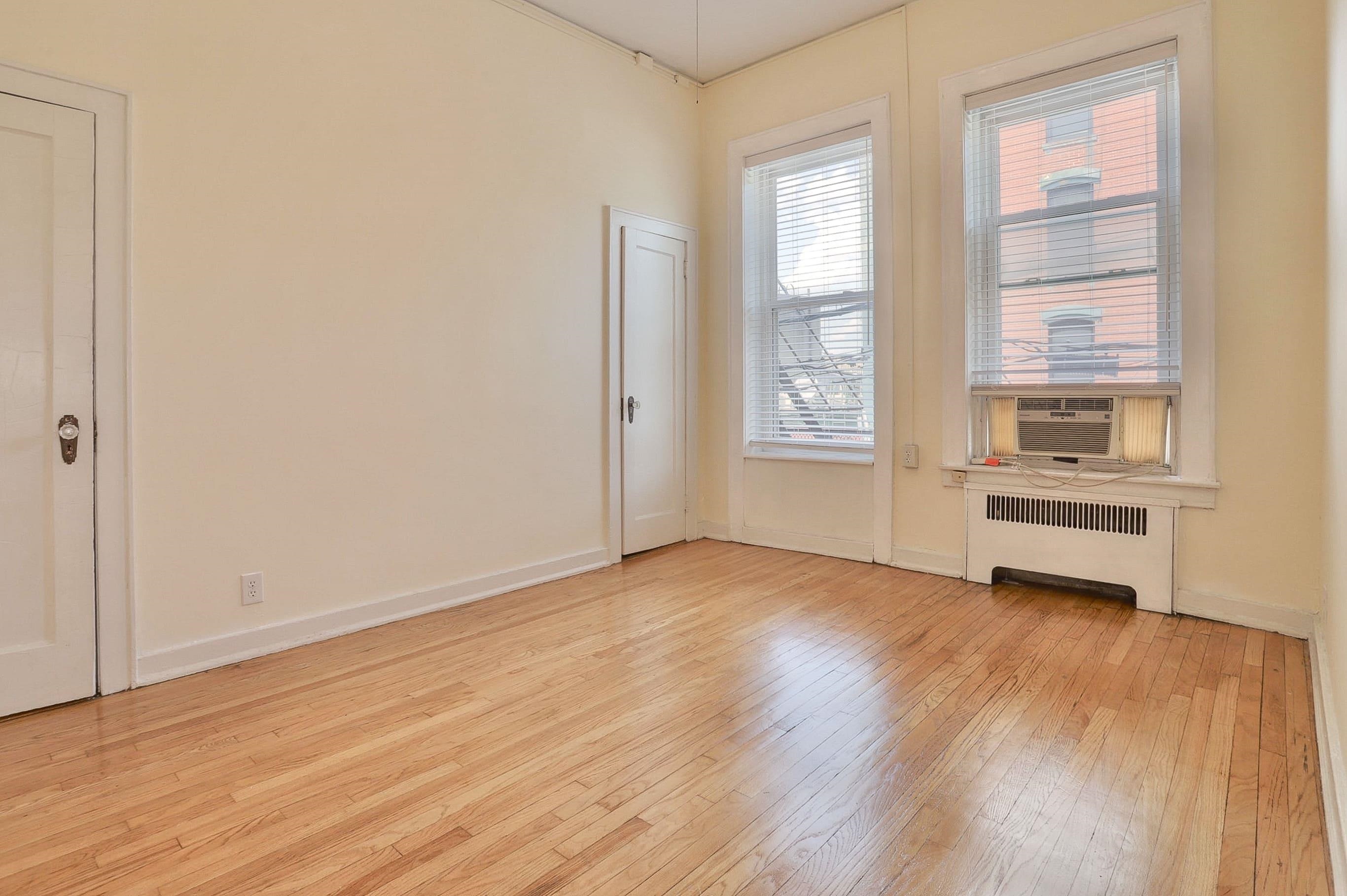740 WASHINGTON ST Unit: Apt 2