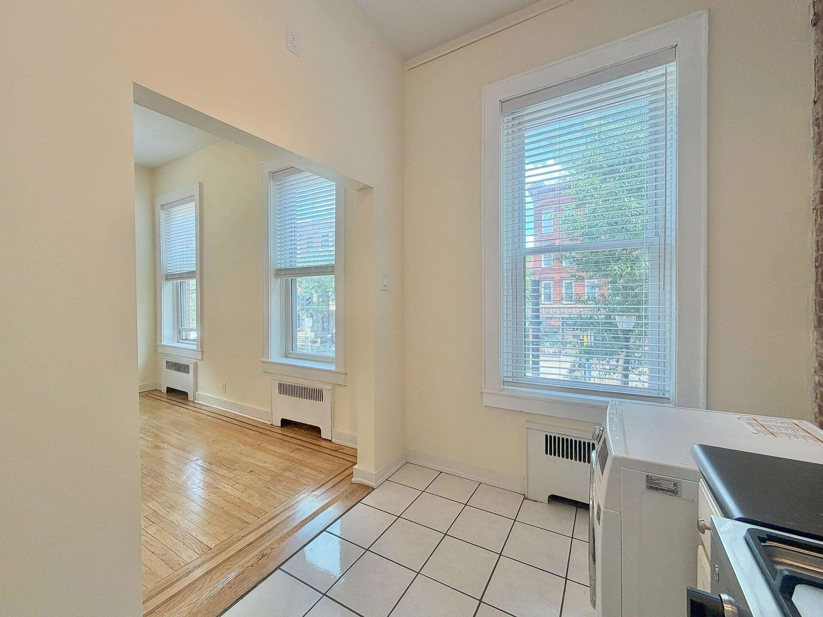 740 WASHINGTON ST Unit: Apt 2