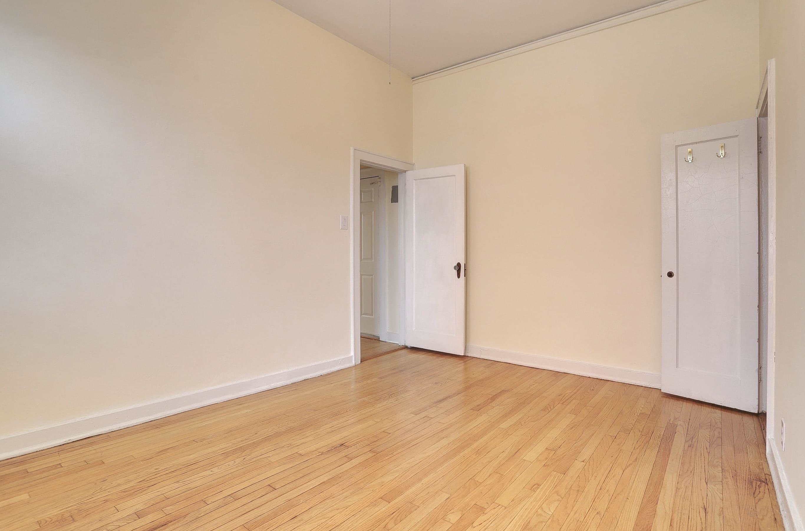 740 WASHINGTON ST Unit: Apt 2
