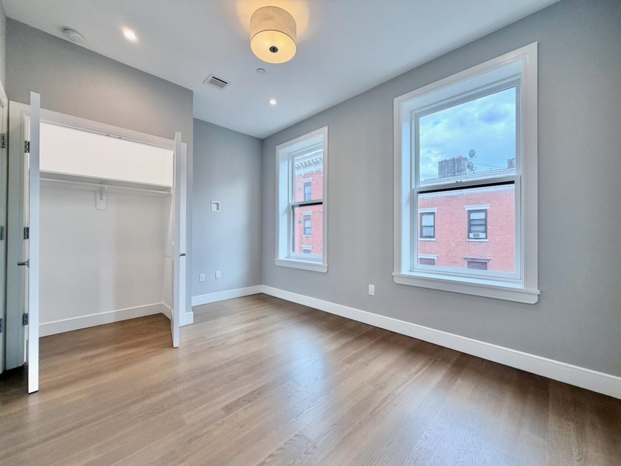 56 3RD ST Unit: 3