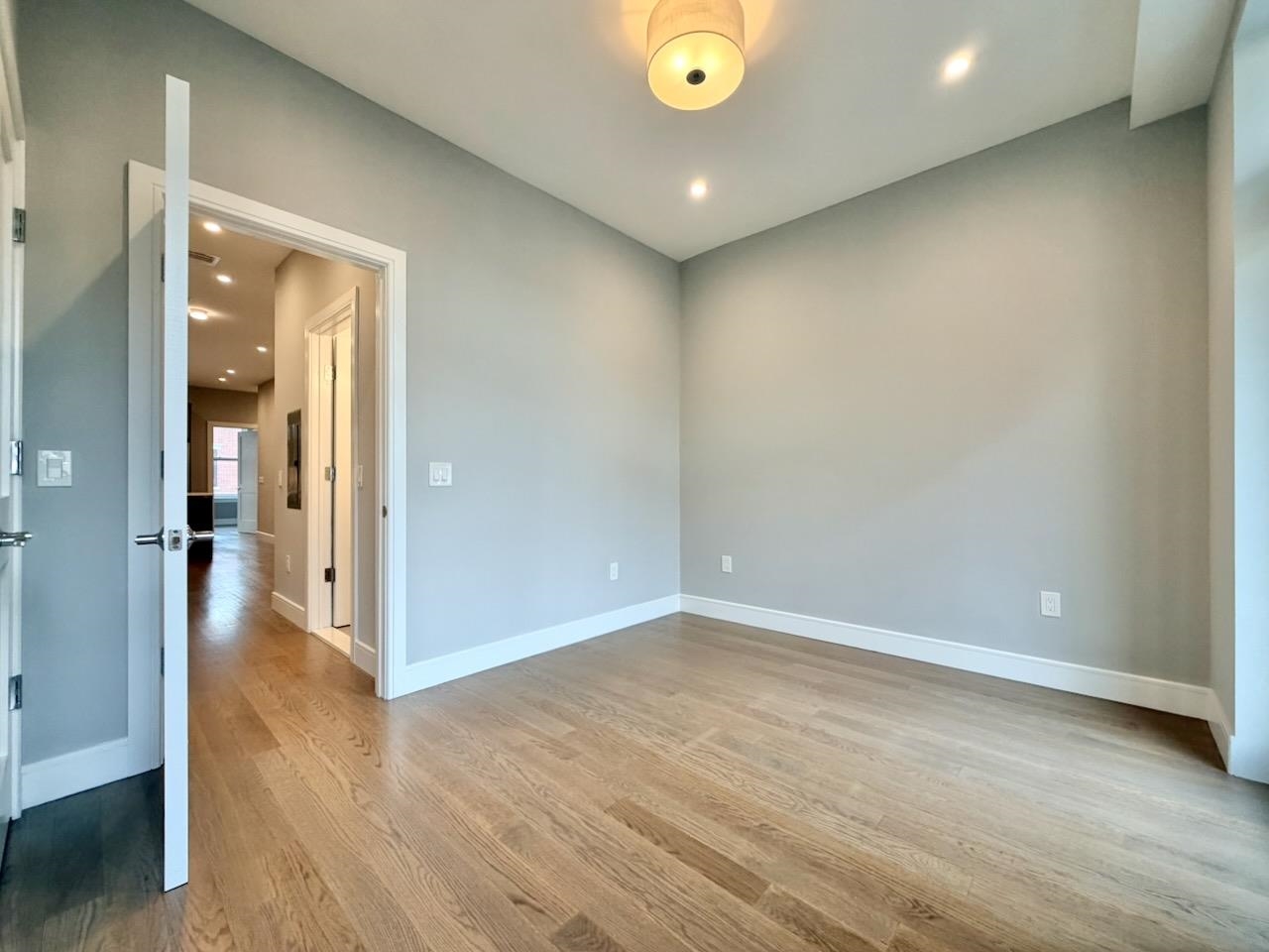 56 3RD ST Unit: 3