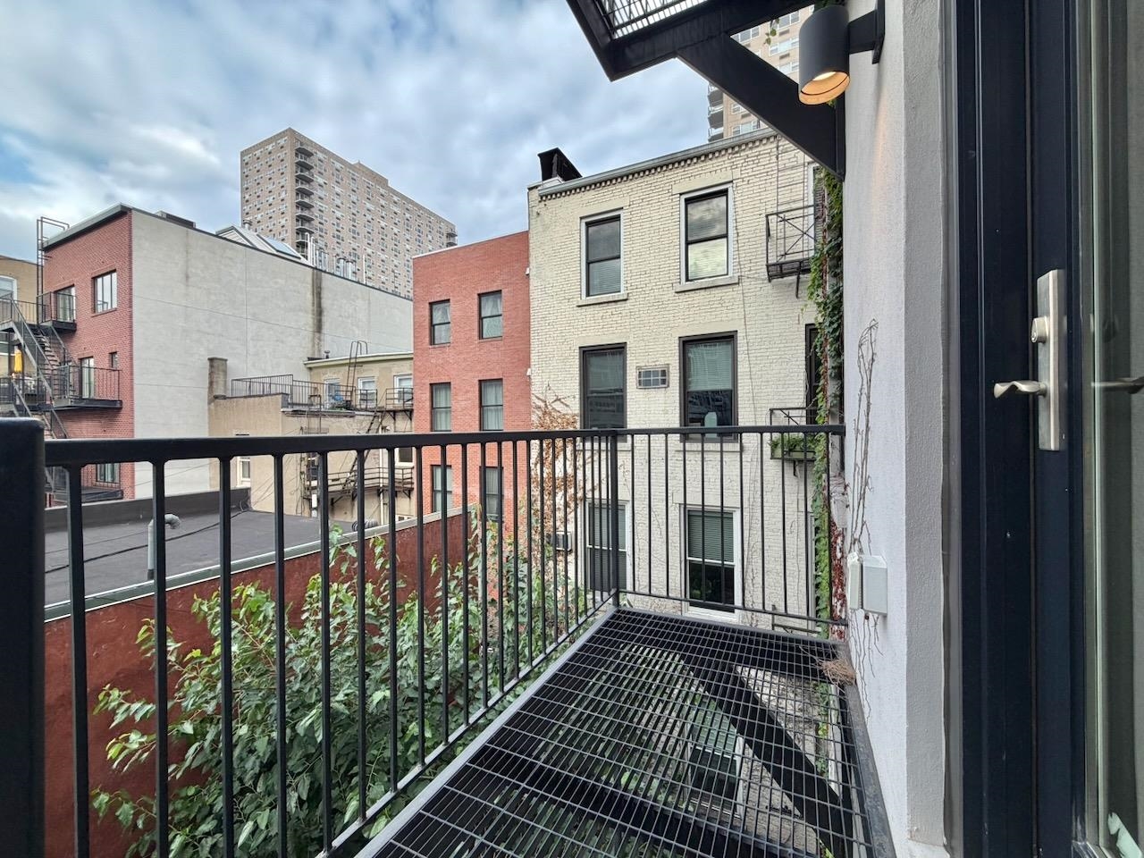56 3RD ST Unit: 3