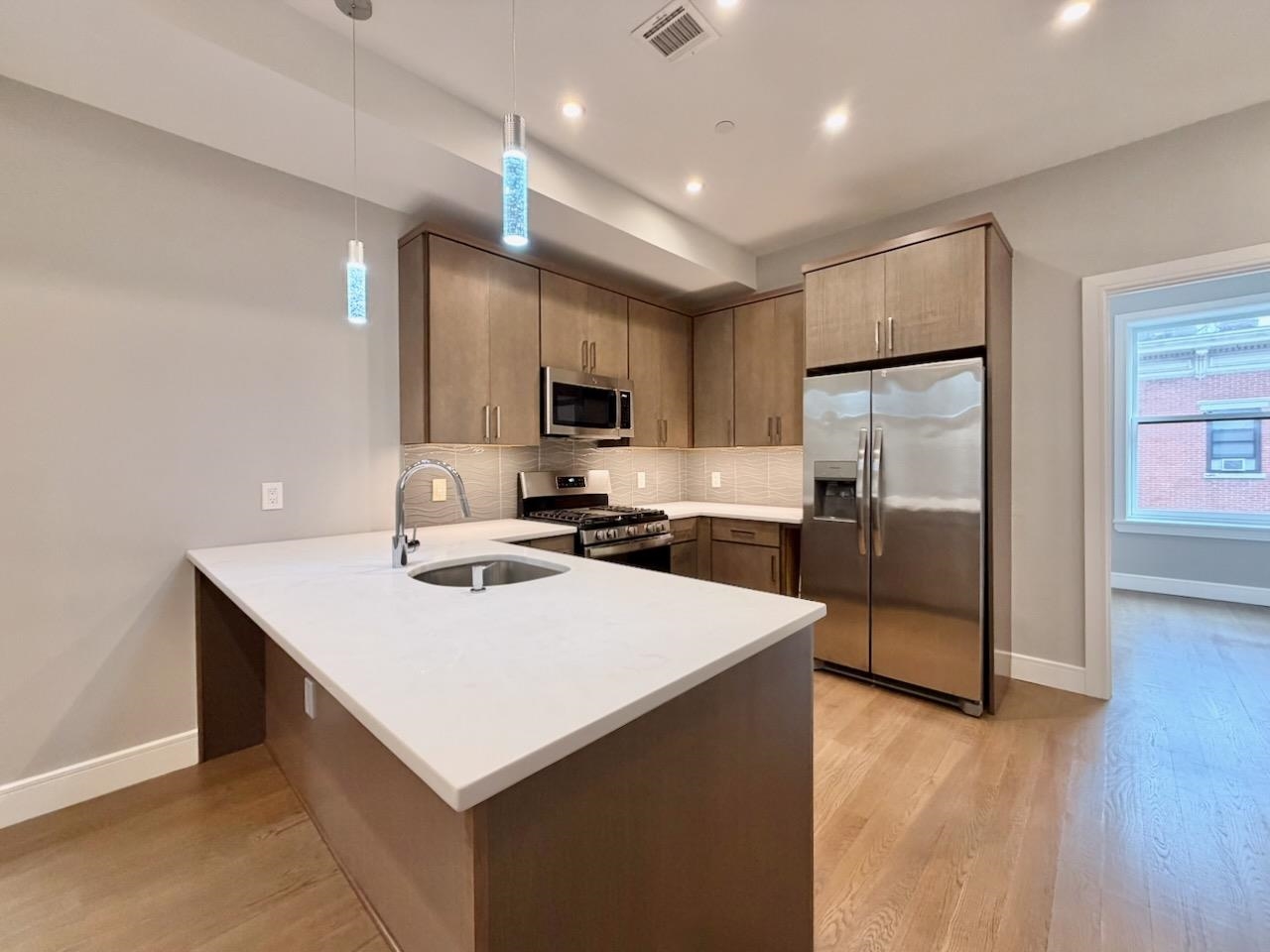 56 3RD ST Unit: 3