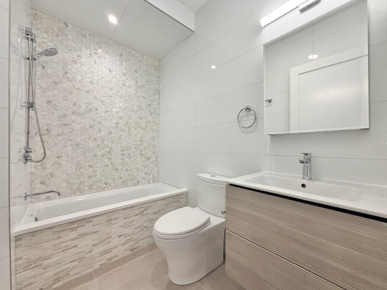 56 3RD ST Unit: 3