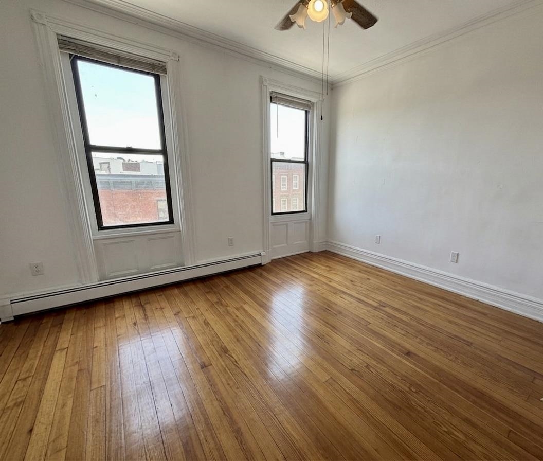 104 14TH ST Unit: 7
