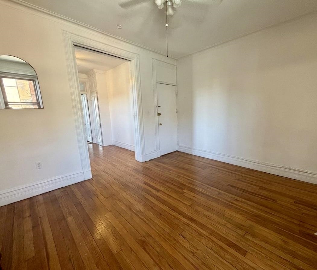 104 14TH ST Unit: 7