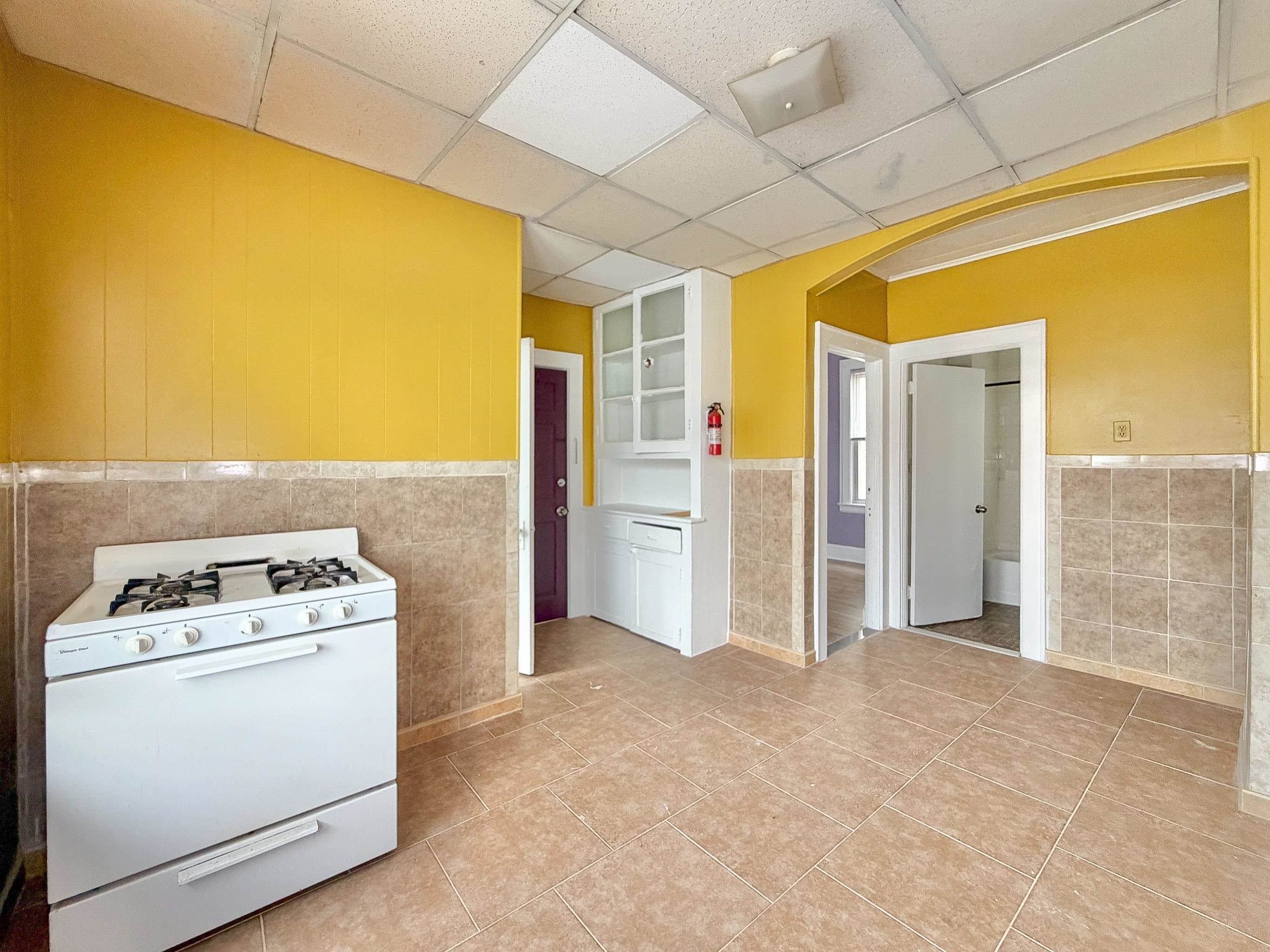 231 MYRTLE AVE