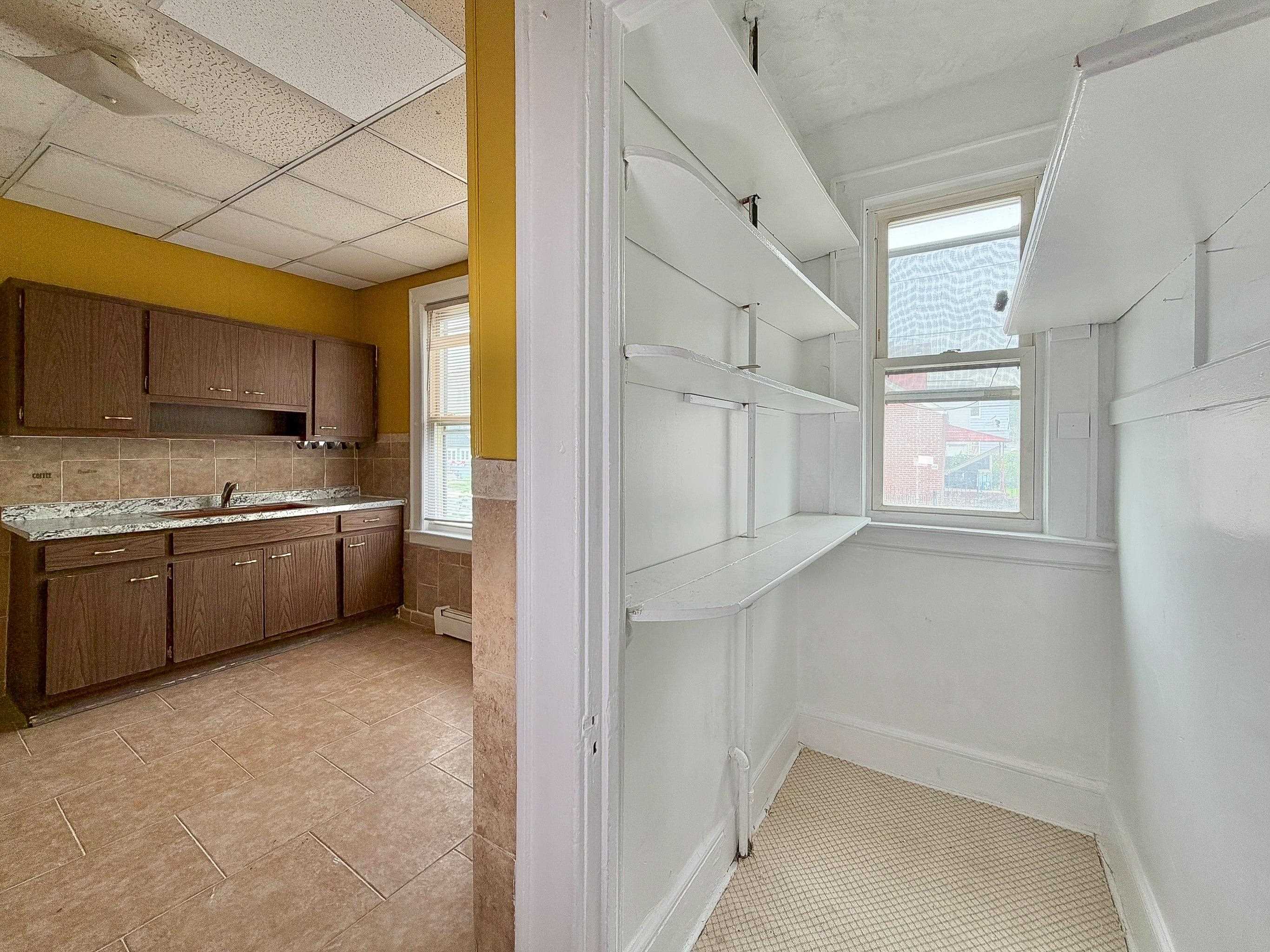 231 MYRTLE AVE