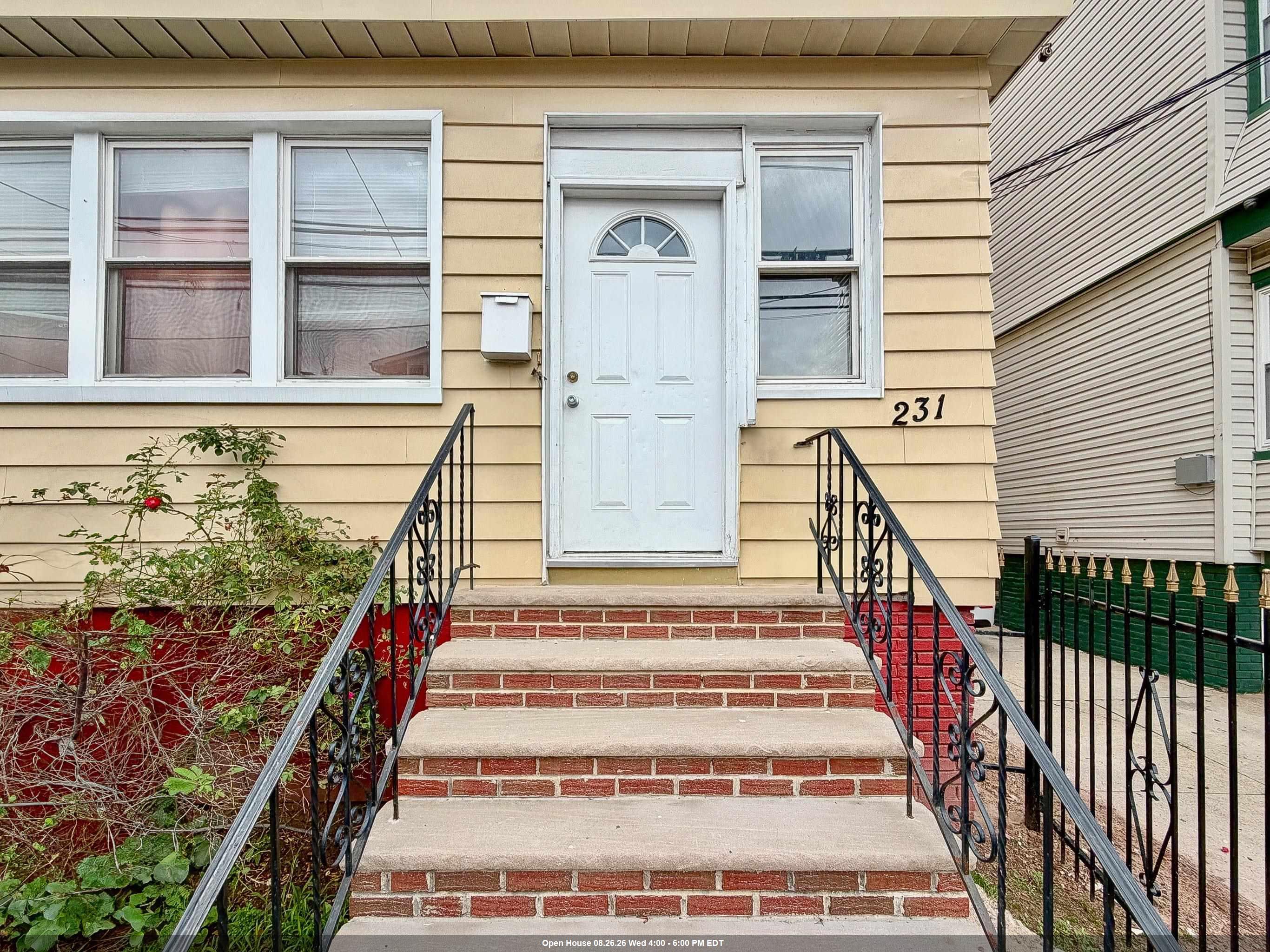 231 MYRTLE AVE