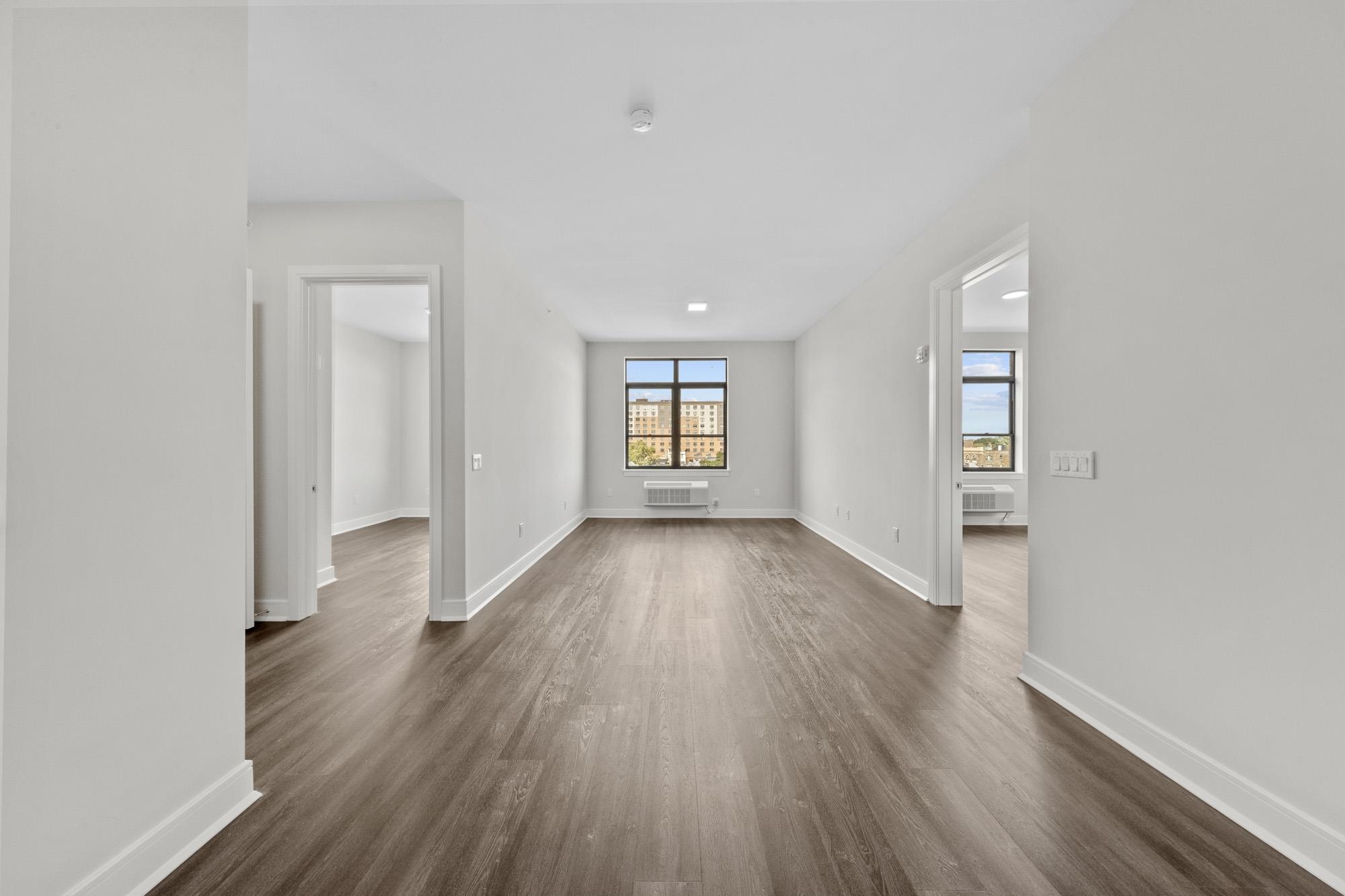 121 34TH ST Unit: 402