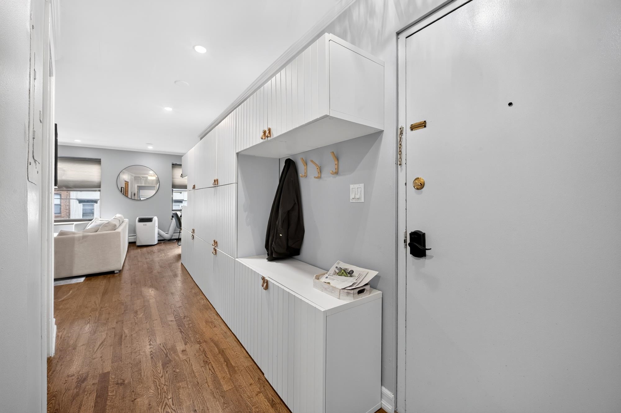 205 PARK AVE Unit: 5