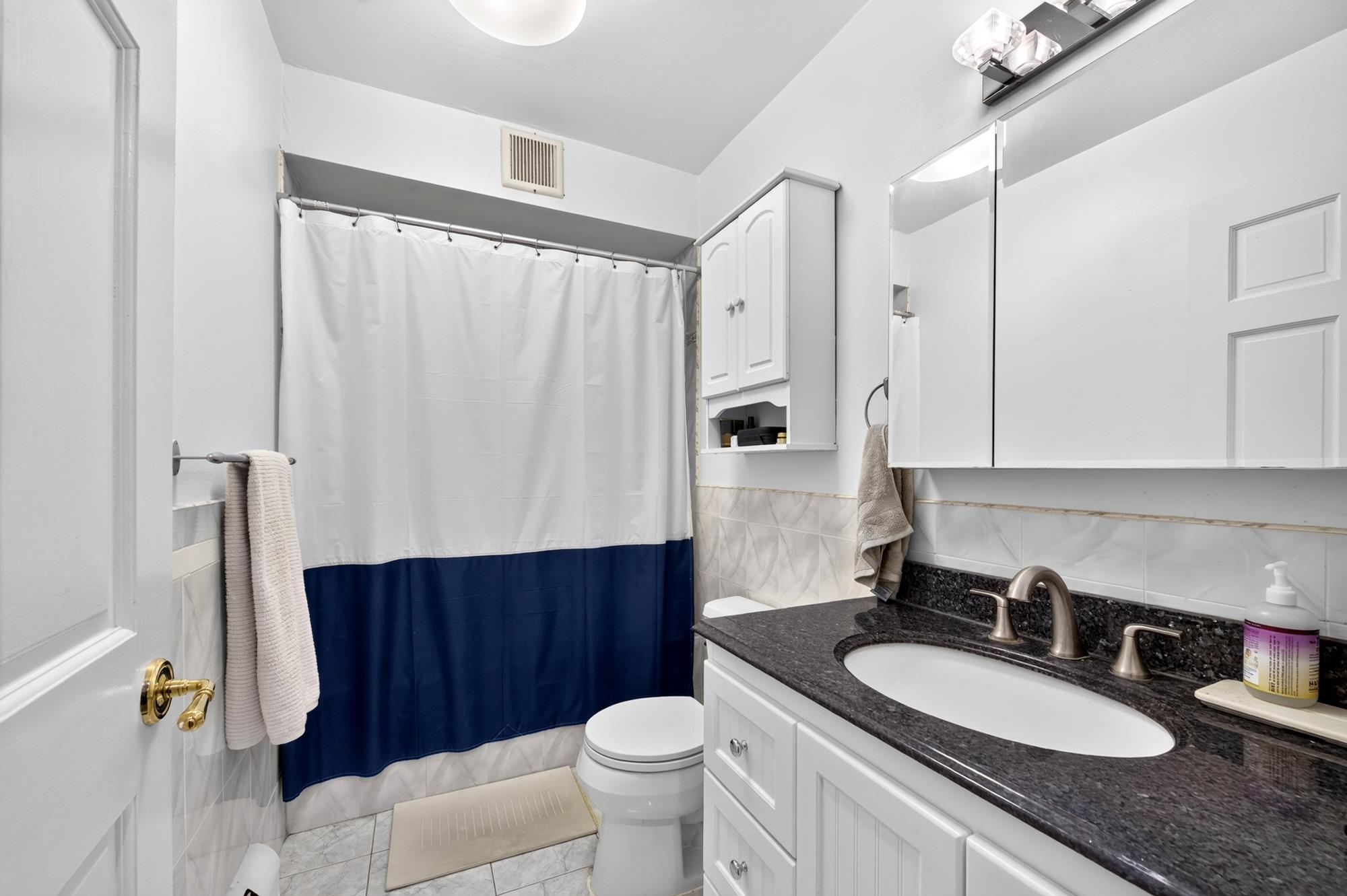 205 PARK AVE Unit: 5