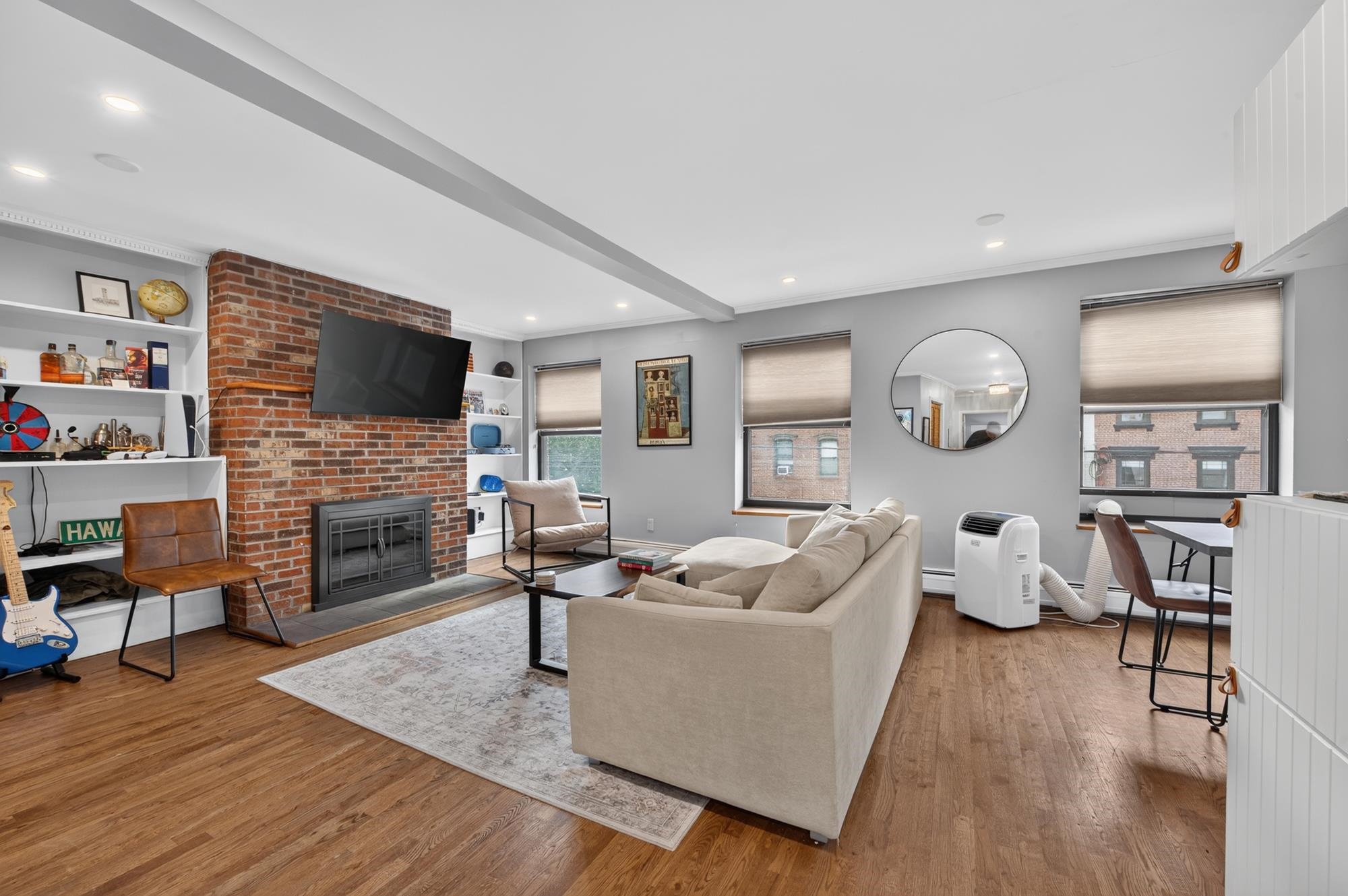 205 PARK AVE Unit: 5