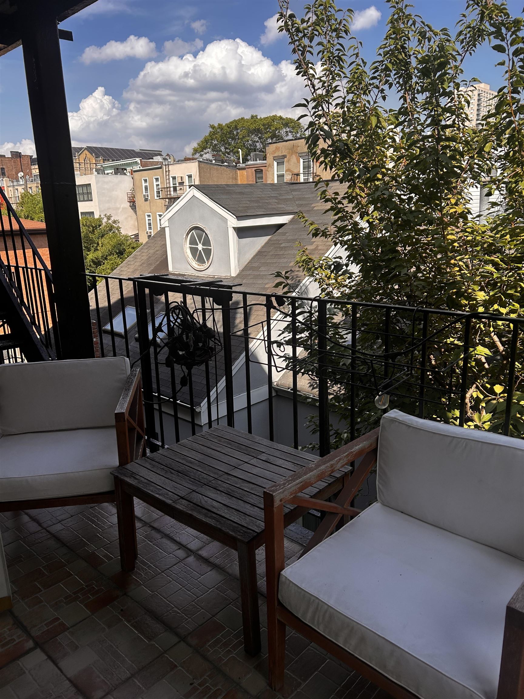 205 PARK AVE Unit: 5