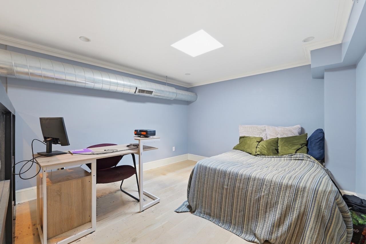 500 JEFFERSON ST Unit: 5