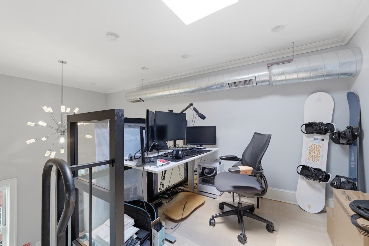 500 JEFFERSON ST Unit: 5