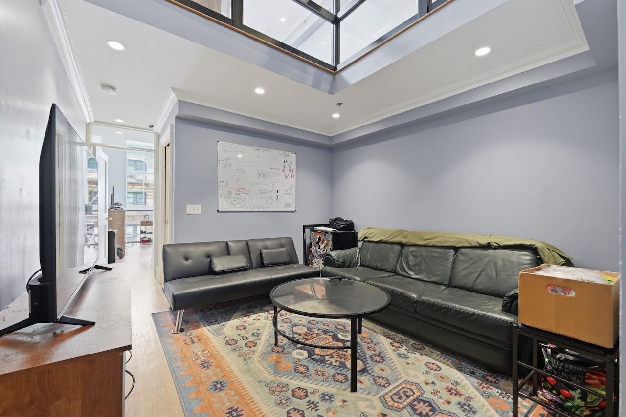 500 JEFFERSON ST Unit: 5