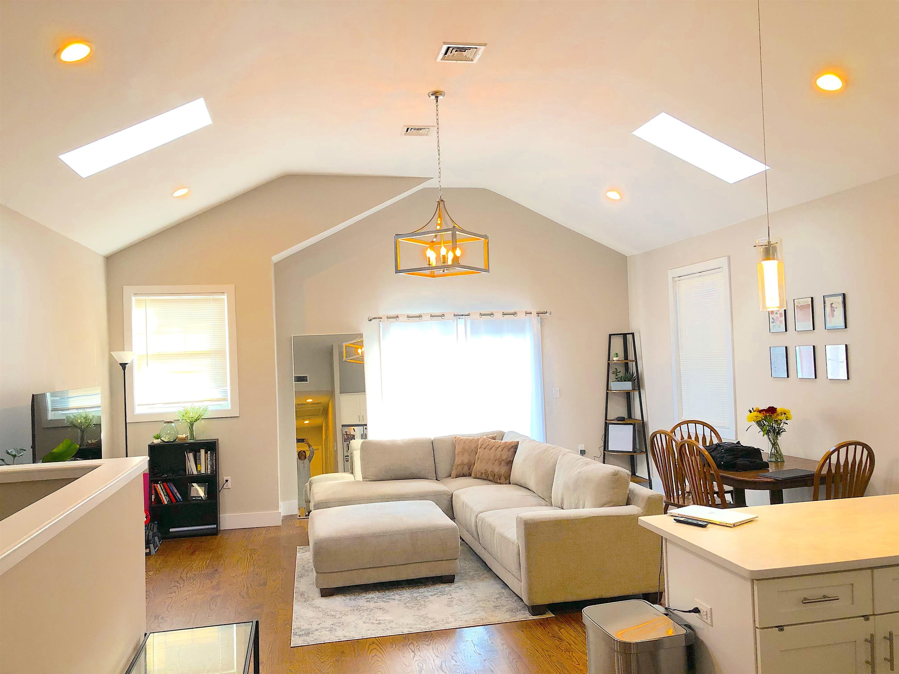 268 GRIFFITH ST Unit: 2