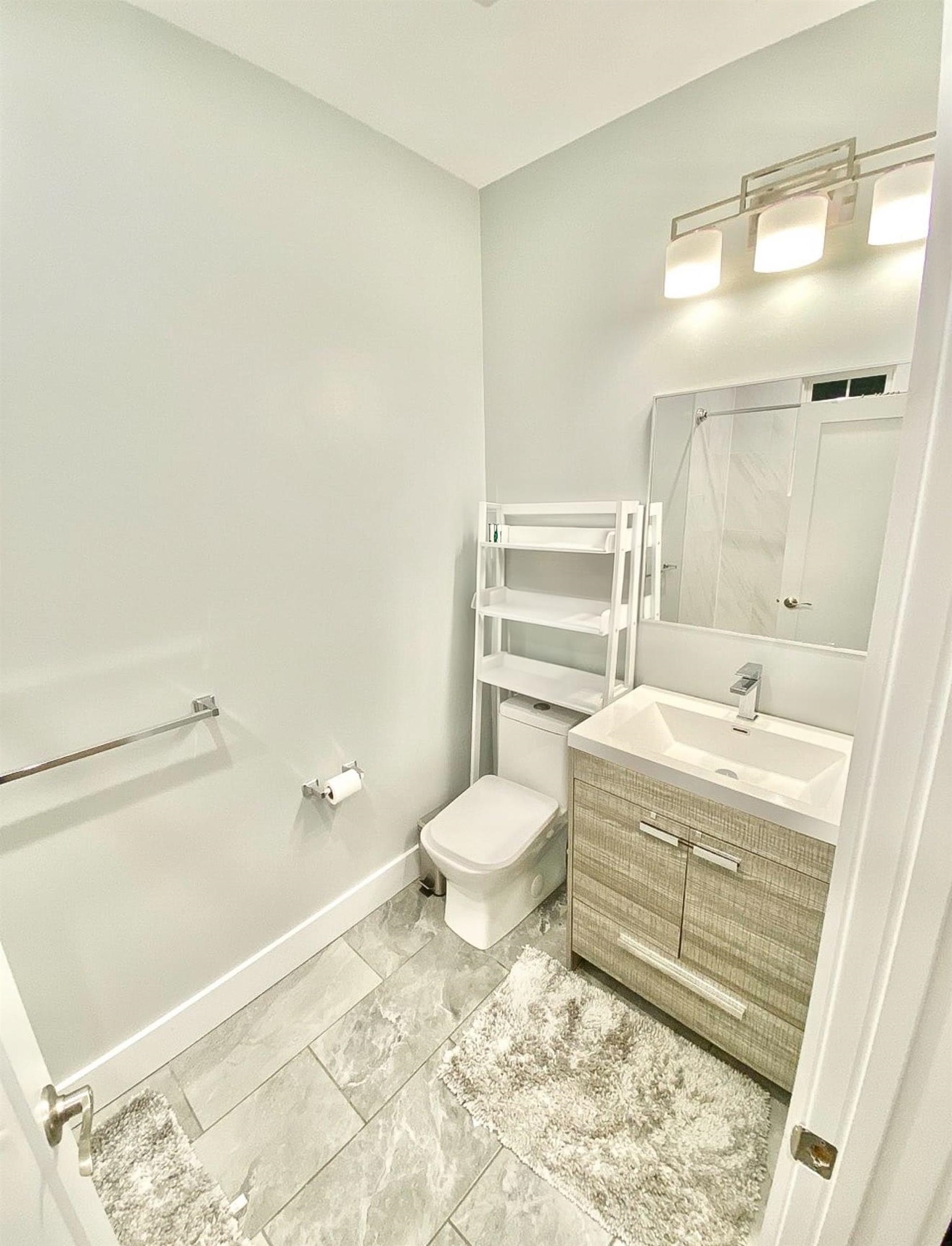268 GRIFFITH ST Unit: 2