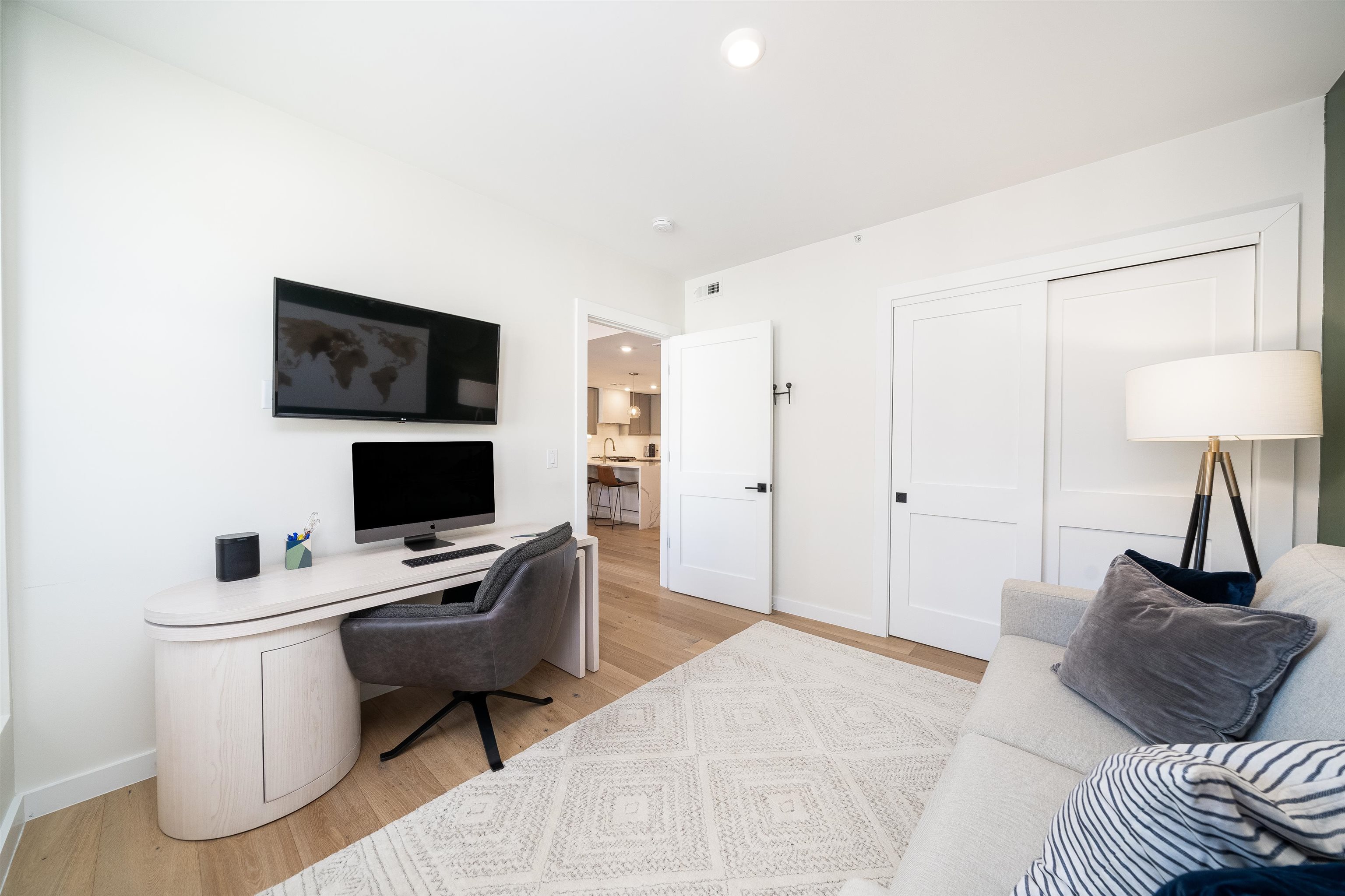 830 PARK AVE Unit: 501
