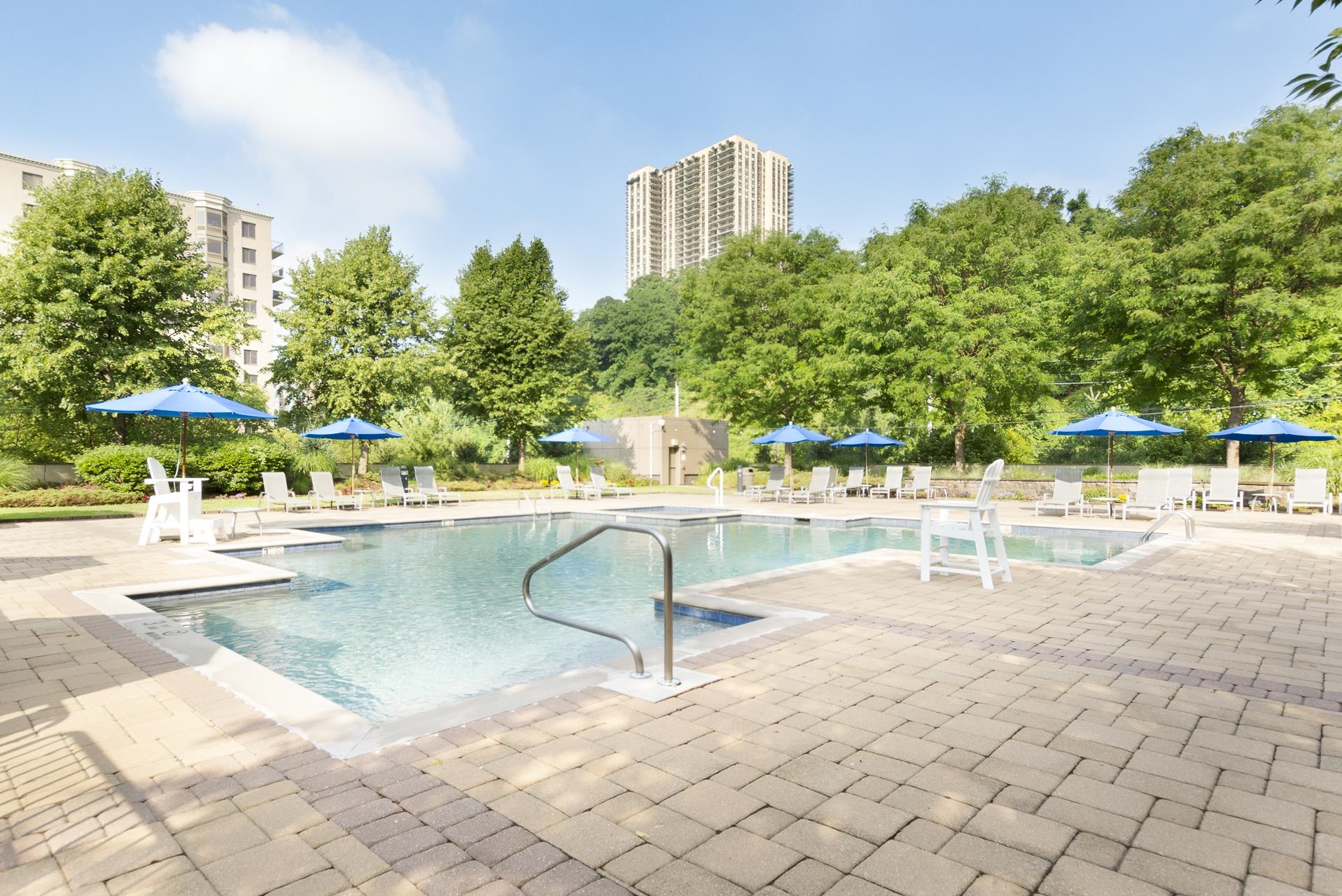 8100 RIVER RD Unit: 810