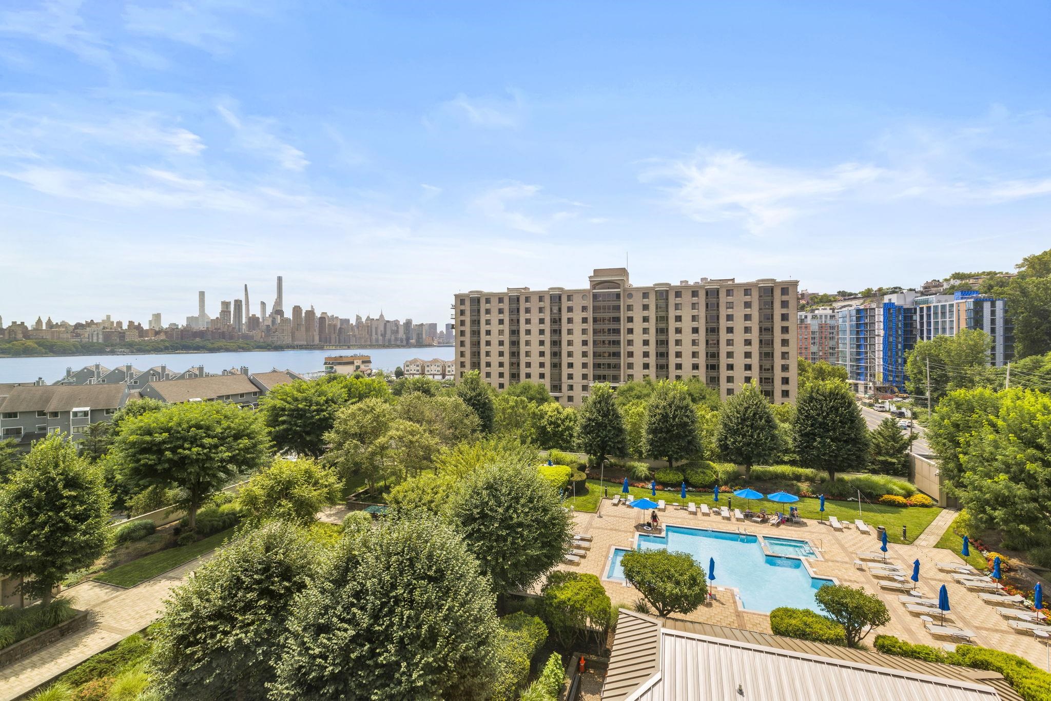 8100 RIVER RD Unit: 810