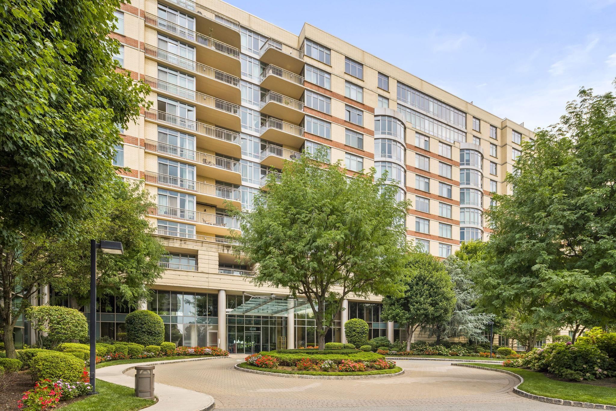 8100 RIVER RD Unit: 810